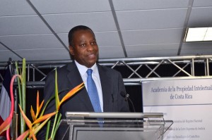Geoffrey Onyeama Assistant General Director of the World Intellectual Property Organization, participated in the inauguration of the new Costa Rican Academy of Intelectual Property, Thursday April 19th, 2012.