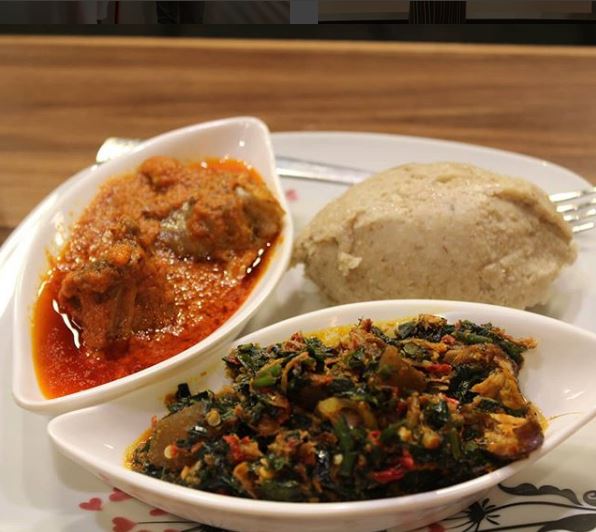 #WakeUpNigeria: Homemade Poundo Oat with Vegetable Sauce