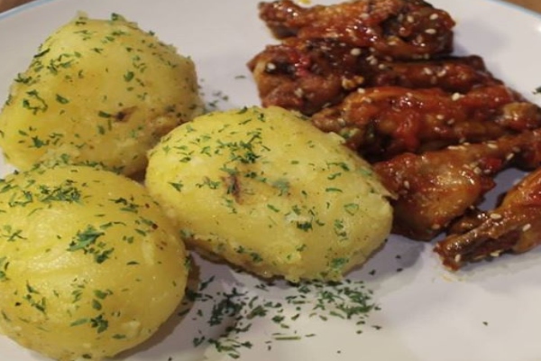 Parsley Potatoes And Spicy Chicken Wings Recipe