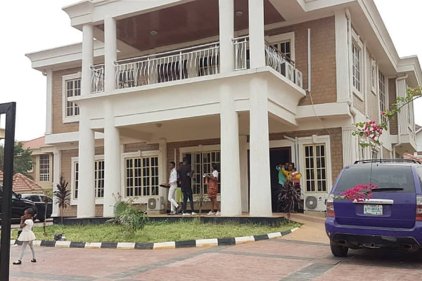 Akpororo Acquires New Mansion To Celebrate Valentines Day (photos)