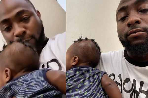 Davido looking exhausted from baby sitting