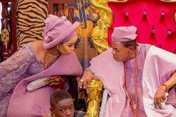 Queen Ajoke shares a beautiful photo from the palace
