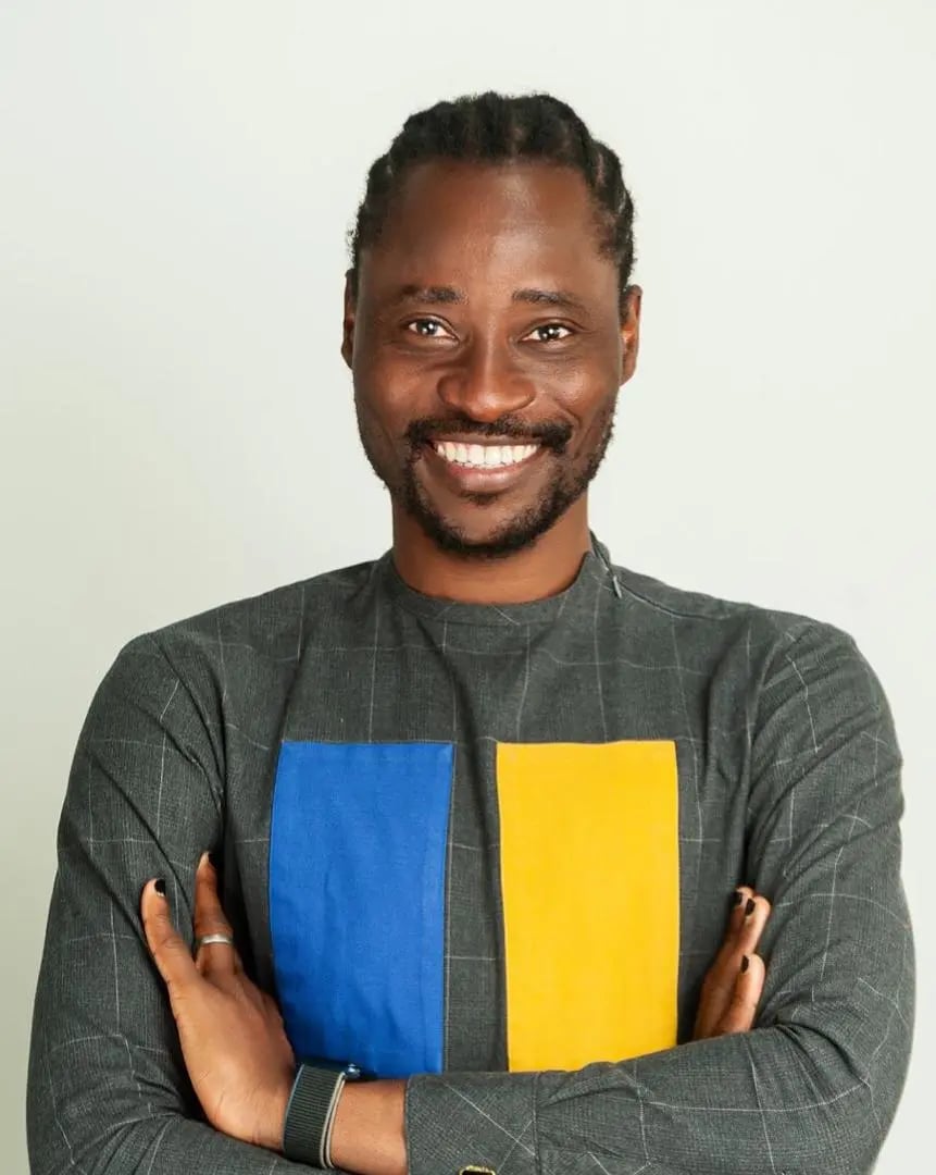 Nigerian gay rights activist, Bisi Alimi condemns the Nollywood industry for making actors repeat roles in different movies.