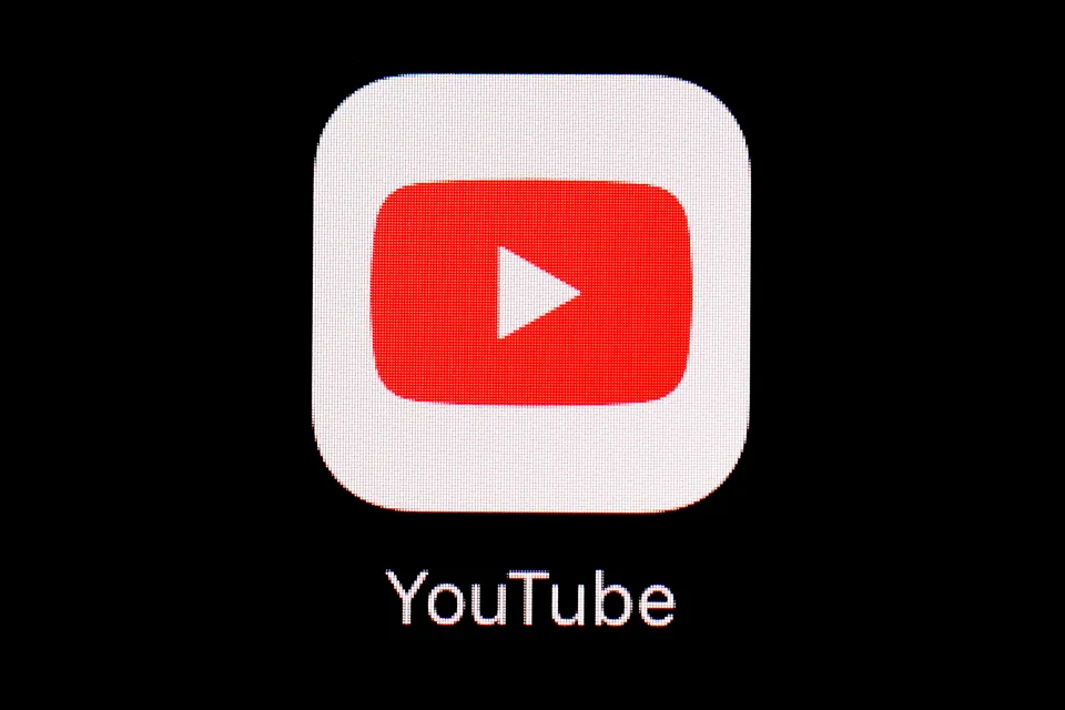 YouTube Offers to Pay Record Labels for AI Song Training